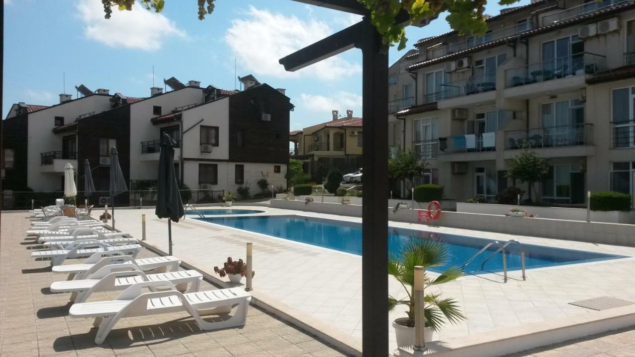 Menada Apolon Apartments Sozopol Eksteriør billede